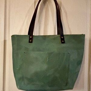 Portland Leather Large Tote Bag in Cucumber with Brown Handles